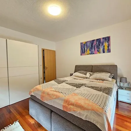 Apartment Ljube *