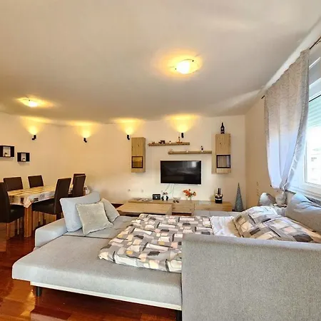Apartment Ljube *