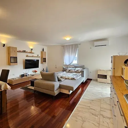 Apartament Ljube