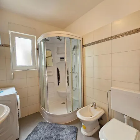 Ljube Apartament